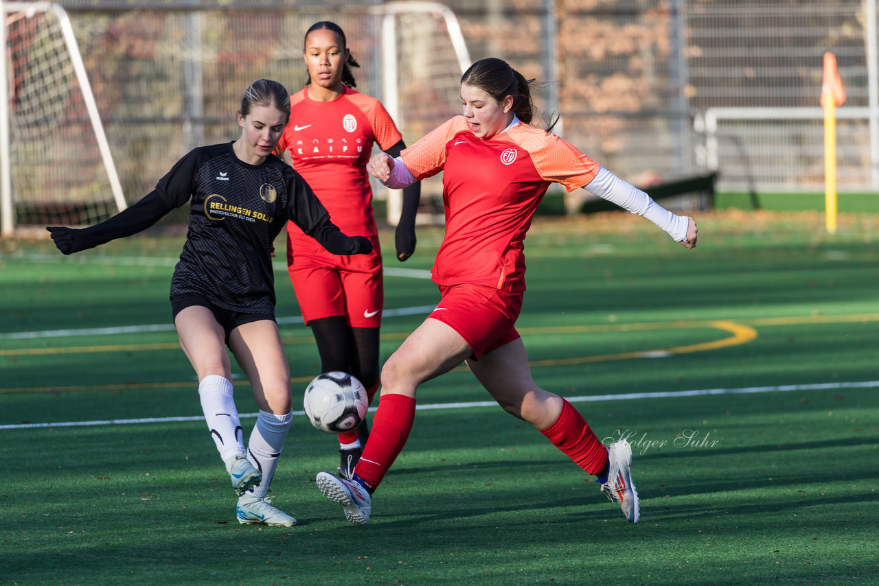 Bild 331 - wBJ VfL Pinneberg2 - Eimsbuttler TV 3 : Ergebnis: 5:0